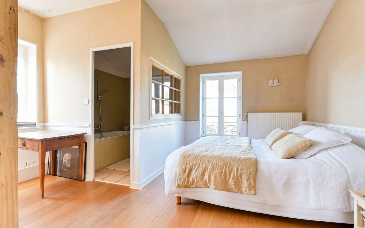 Maison à CHAPONOST