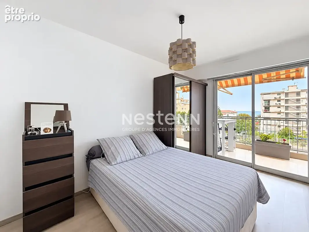 Golfe-Juan - 2 Pièces - 44m² - Vue Mer - Rénové - photo 3