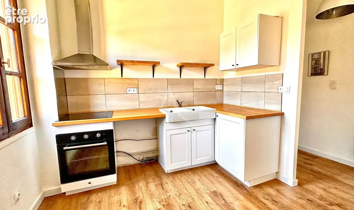 Appartement type 4 renove vue mont d'or  au centre ville avec cave - photo 4