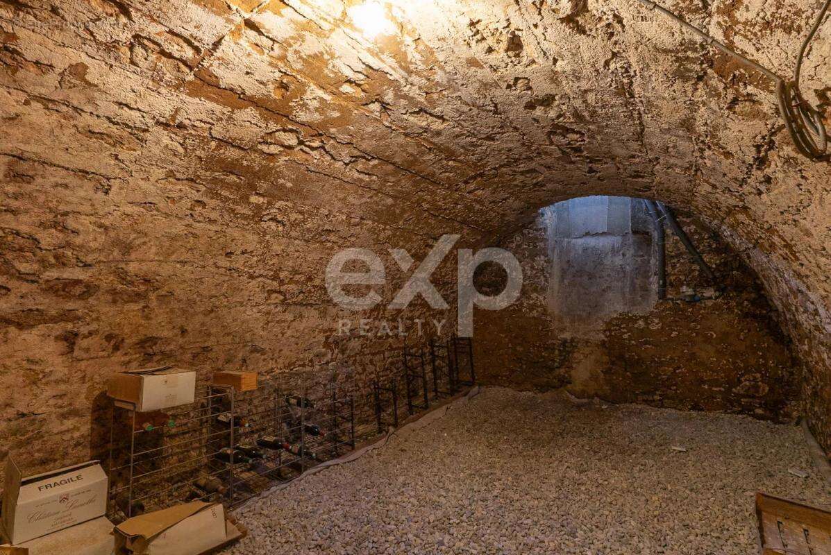 Appartement à SALLES