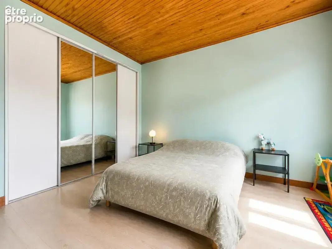 Maison de 9 pièces de 303m² à Guilly - photo 9