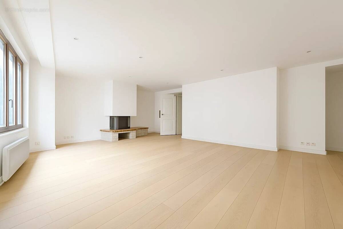 Appartement à FONTENAY-TRESIGNY