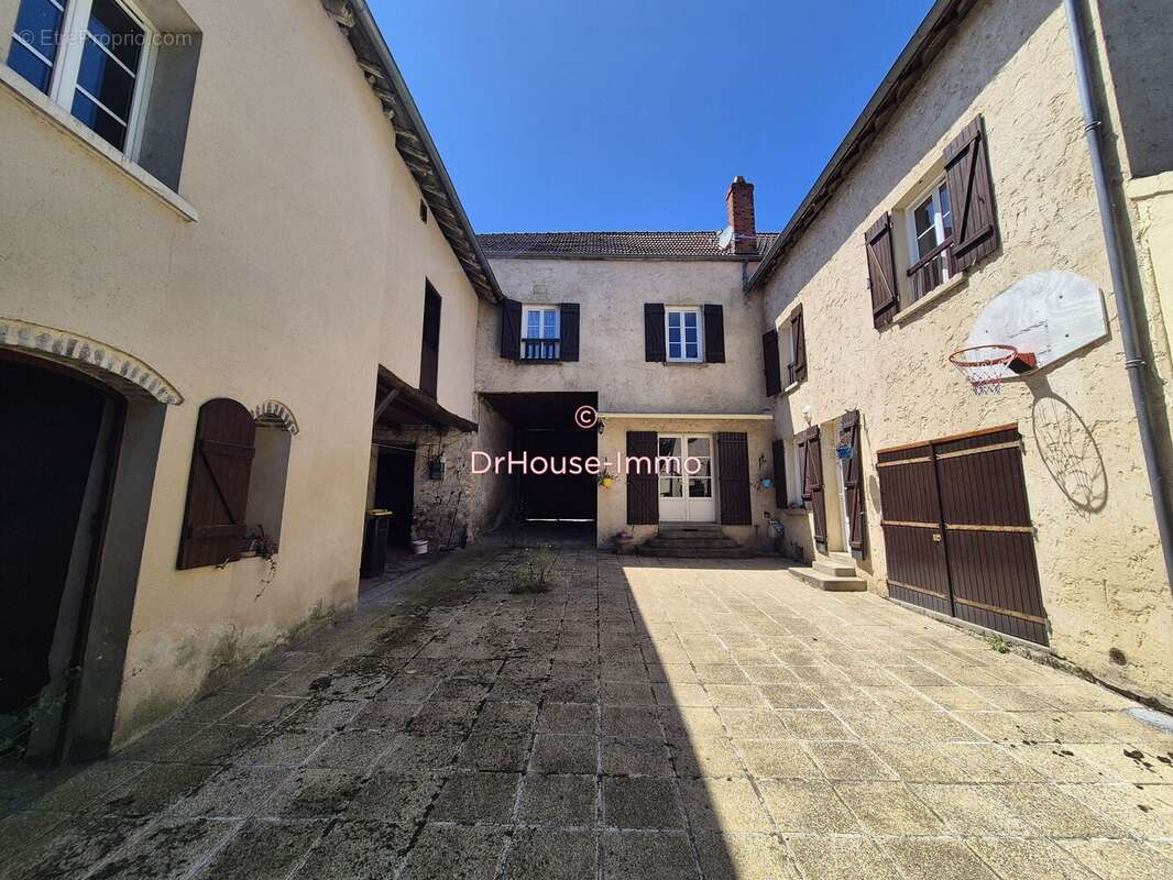 Maison à MANTES-LA-VILLE