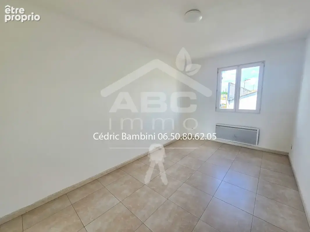 Haut de villa avec terrasse et jardin privatif de 77 m² à pied du centre ? Saint-Maximin-la-Sainte-Baume - photo 8