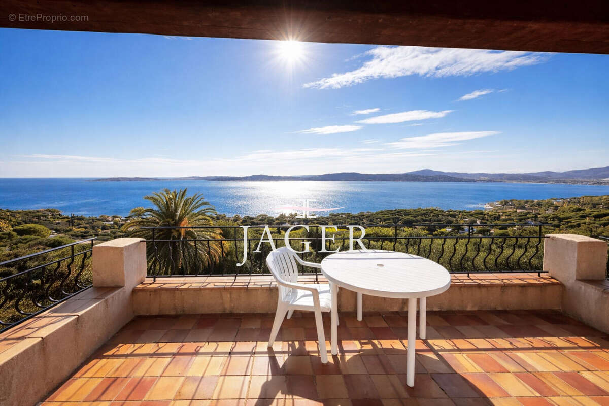 Maison 180 m² à Grimaud  - photo 3