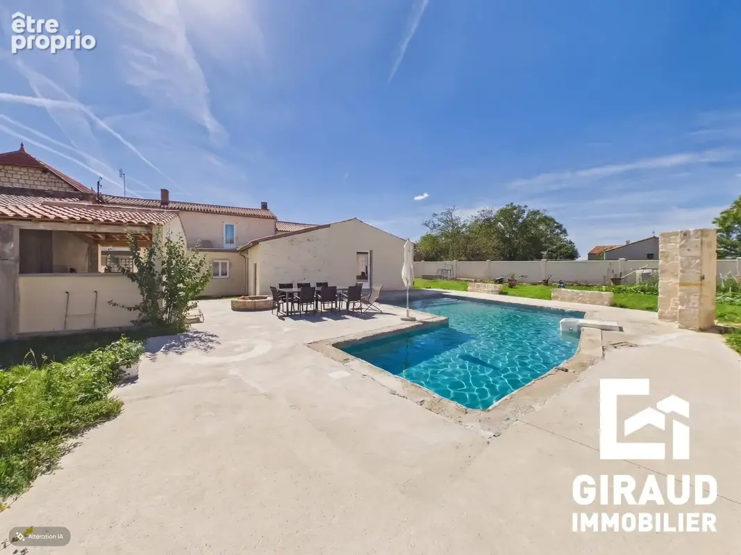 Maison 9 pièces 314 m² à vendre à Fontenay-Le-Comte (85200) - photo 8