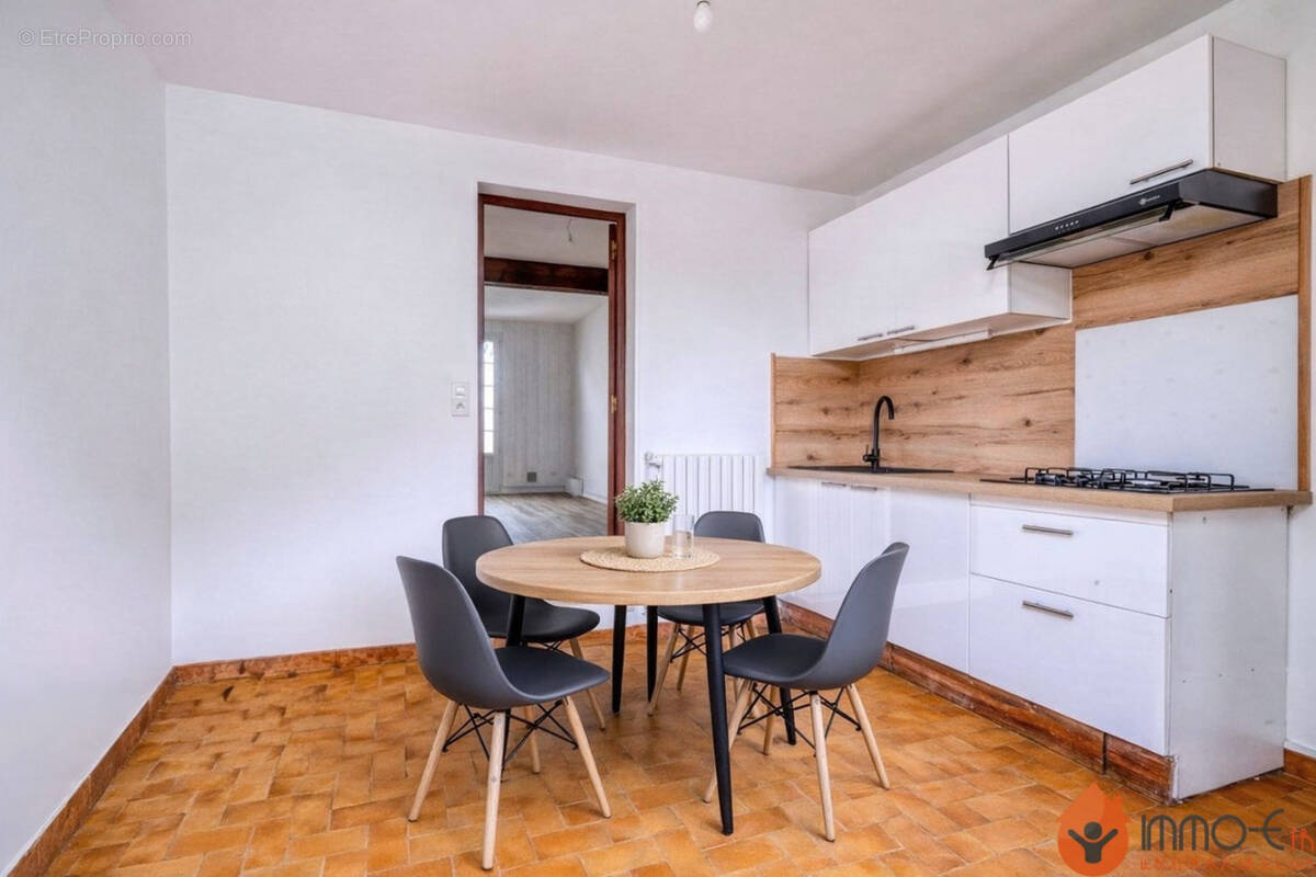 Maison à COUPVRAY