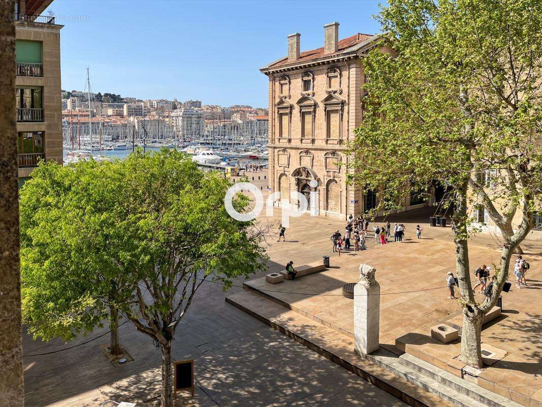 Appartement à MARSEILLE-2E