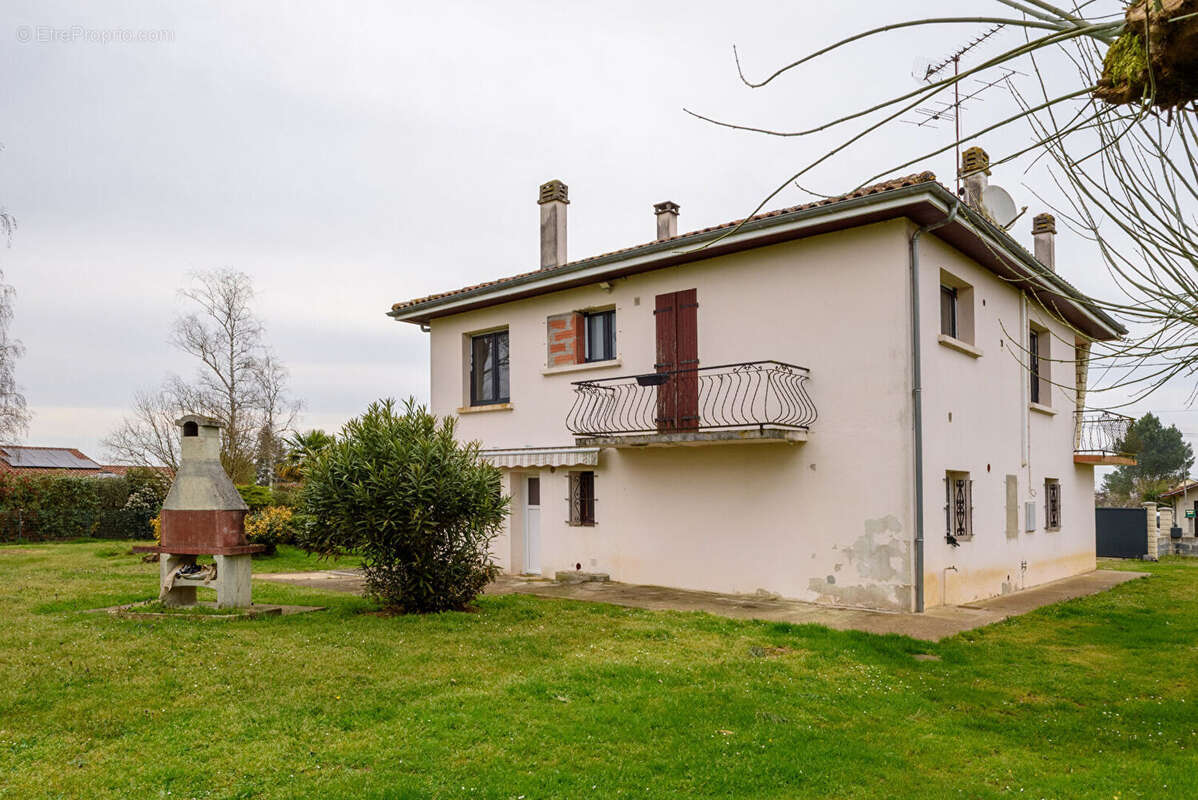 Maison à ROQUEFORT
