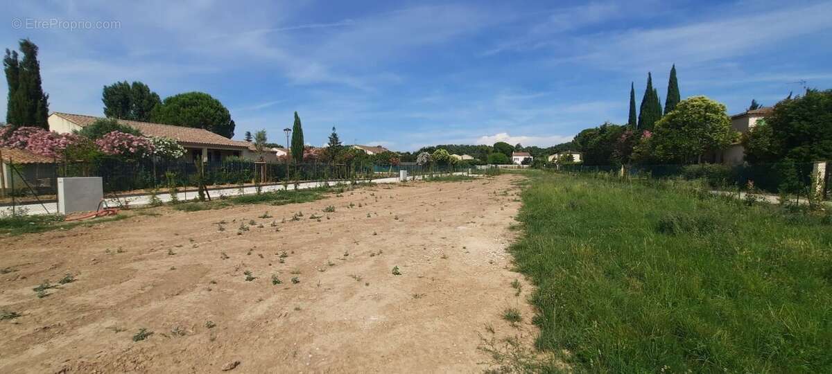 Projet de construction d'une maison  m² avec terrain à FONTVIEILLE (13) - photo 6