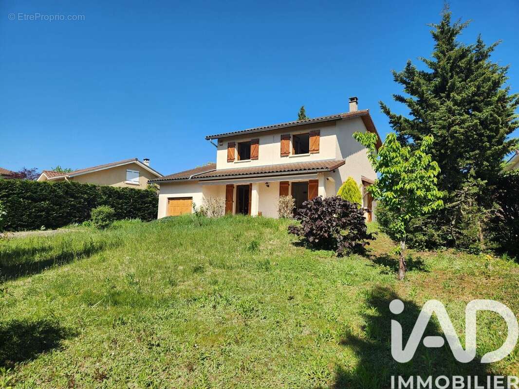 Photo 2 - Maison à L'ISLE-D'ABEAU