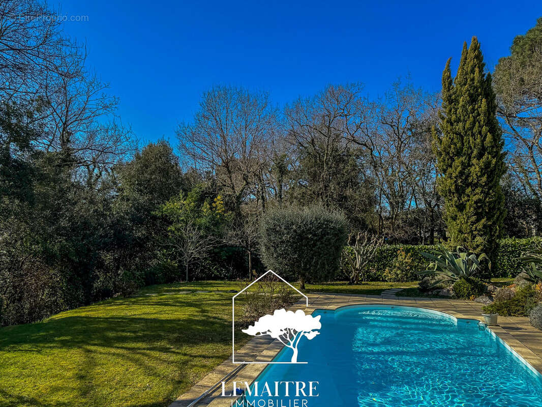 Maison à LES MATHES