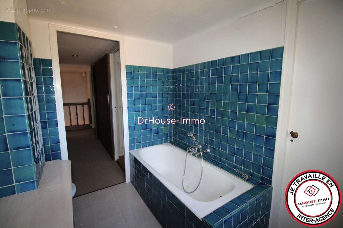 Maison 235 m² à Cambes  - photo 8
