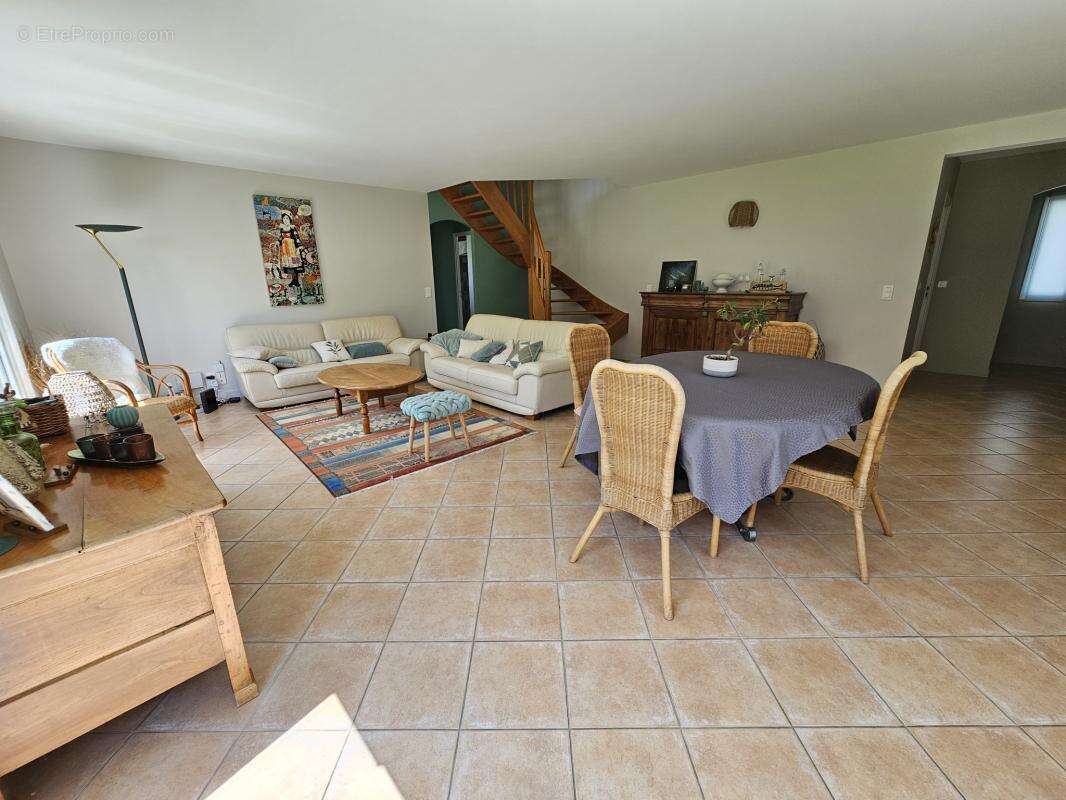 Belle maison 4 chambres et un bureau sur une parcelle sans v - photo 9