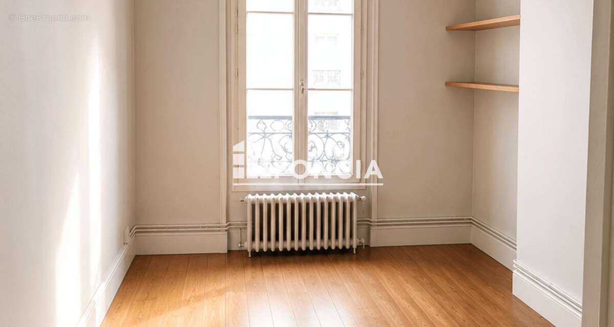 Appartement à PARIS-11E