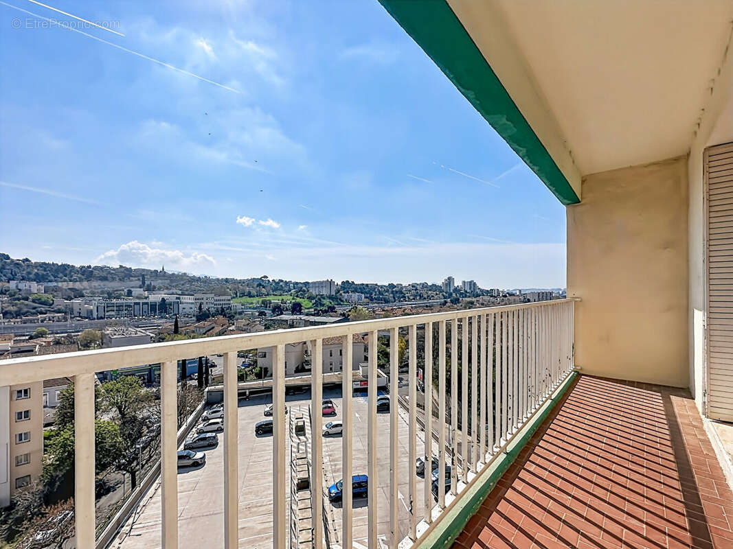 Appartement à MARSEILLE-13E