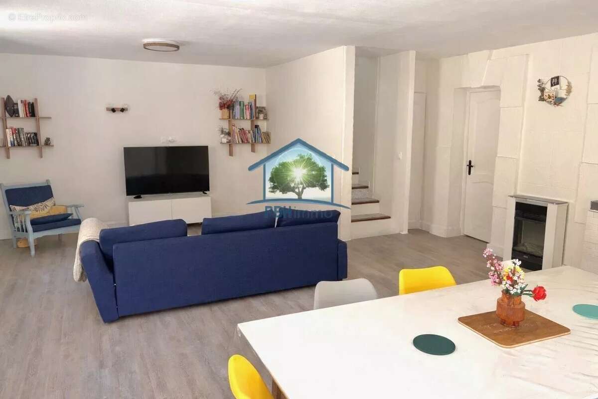 EN EXCLUSIVITÉ – Maison familiale 127 m² – Calme & Nature – Terrain 831 m²  Les Escourtines 13011 - photo 7