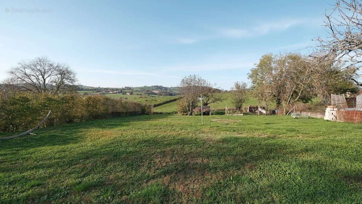 Maison à TOULON-SUR-ARROUX