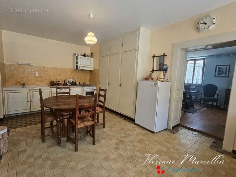 Maison avec 2 appartements indépendants - VOUGY (74) - photo 5