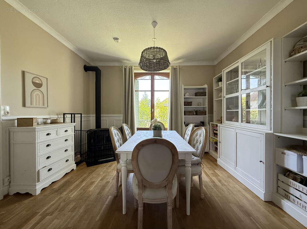 Maison à VITTEL