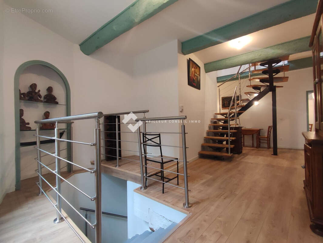 Maison à MONTAGNAC
