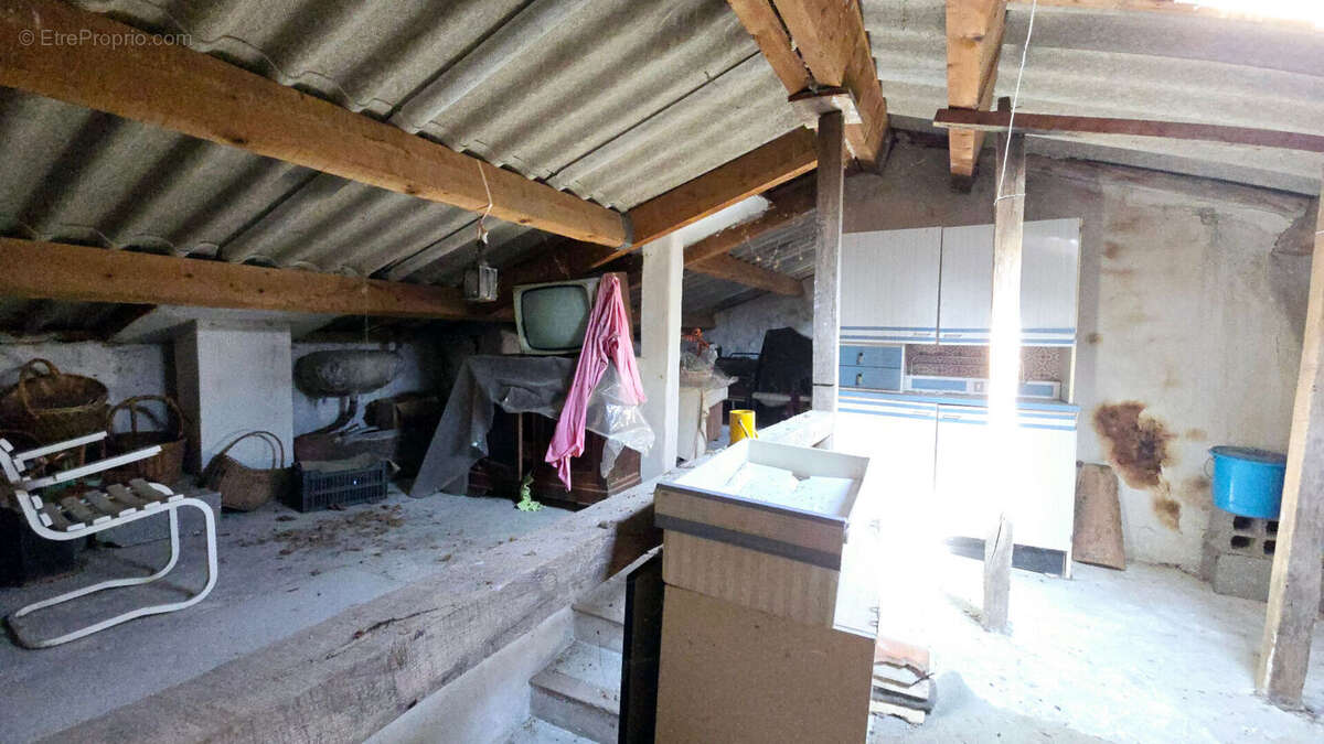 Appartement à ENTRECHAUX