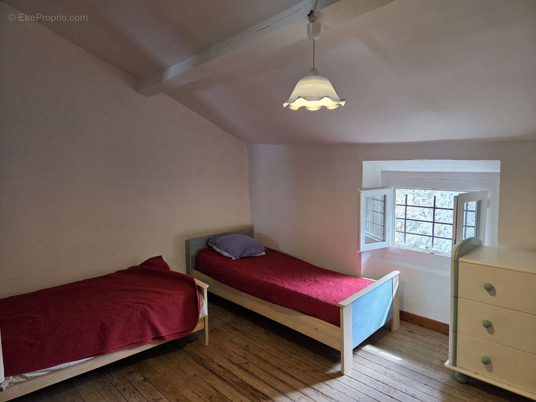 Maison à LES CABANNES