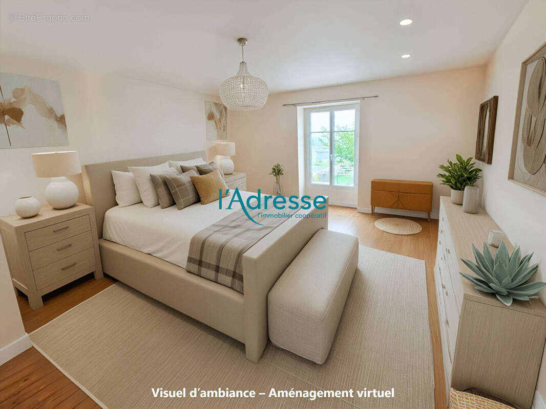 Maison à MONTREVAULT