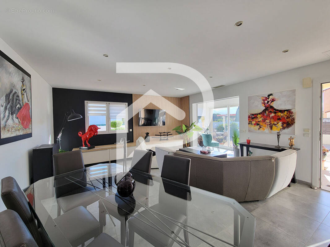 Maison à LATOUR-BAS-ELNE