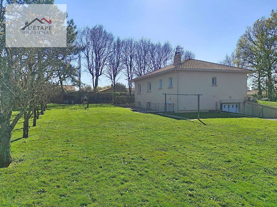 Maison à LA CHAPELLE-ACHARD