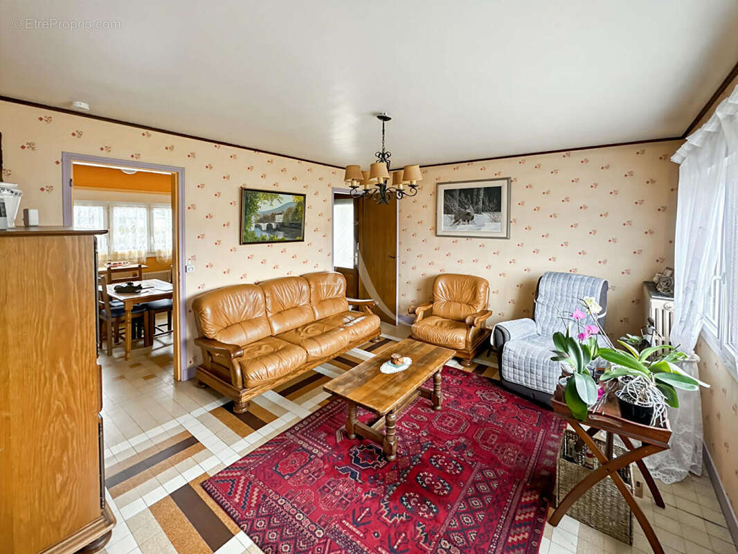 Maison à ETREPAGNY