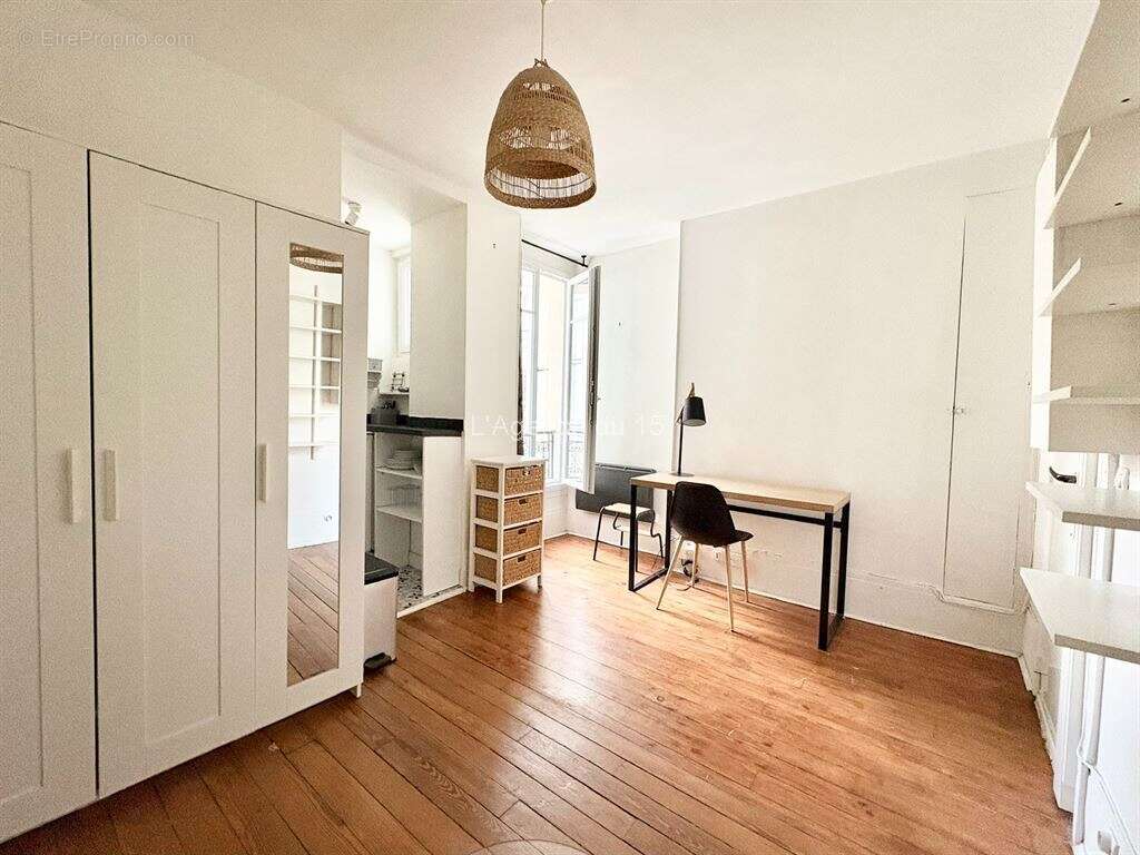 Appartement à PARIS-15E