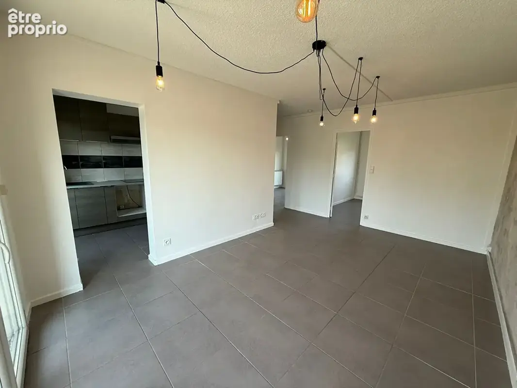 Appartement Romans Sur Isere 3 pièce(s) 52 m2 - photo 5