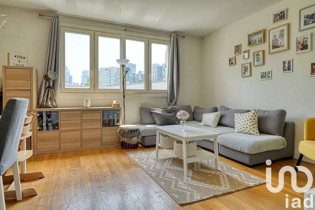 Photo 2 - Appartement à COURBEVOIE