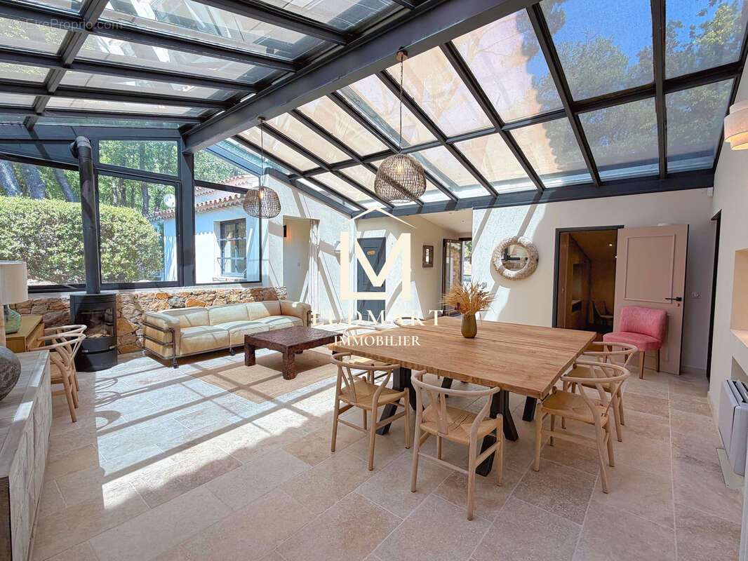 Propriété de caractère avec ancienne bergerie rénovée, piscine et 7,5 hectares en Provence - photo 19