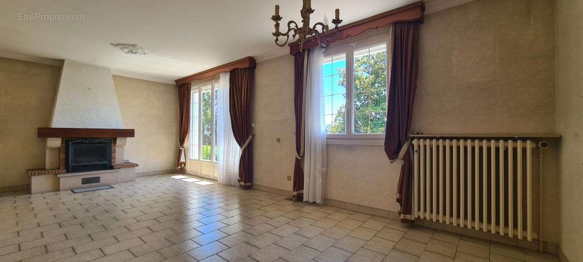 Maison Saint Martin Belle Roche 5 pièce(s) 132 m2 - photo 5