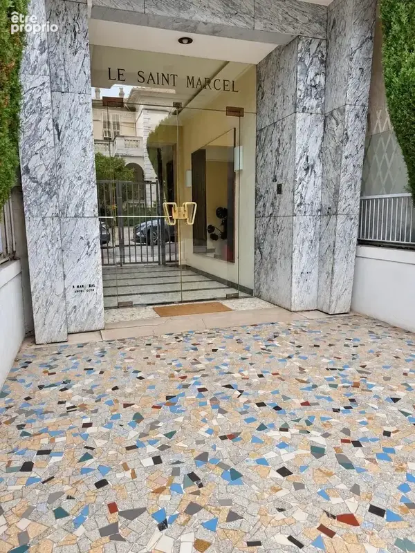  EN EXCLUSIVITÉ   Très bel appartement 5 pièces de 120 m² en dernier étage, lumineux et doté de beaux volumes !  - photo 1