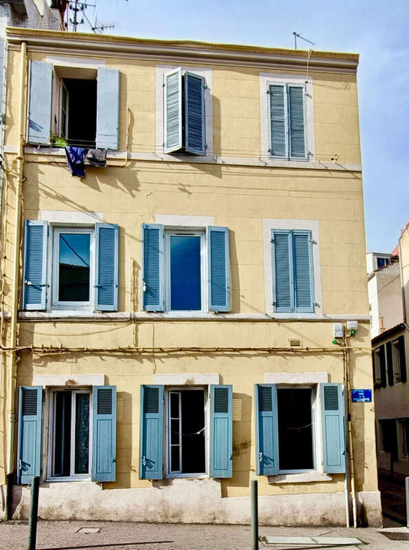 Appartement à MARSEILLE-6E