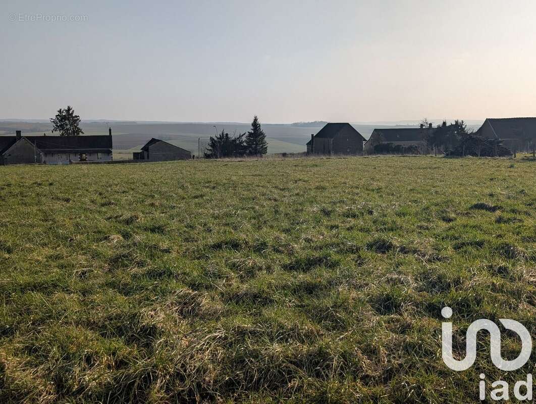 Photo 2 - Terrain à LIGNIERES