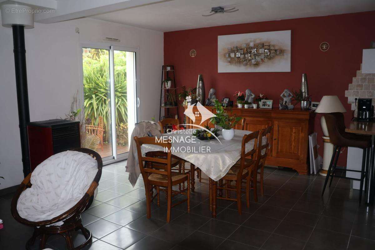 Maison à CHATEAUNEUF-D'ILLE-ET-VILAINE