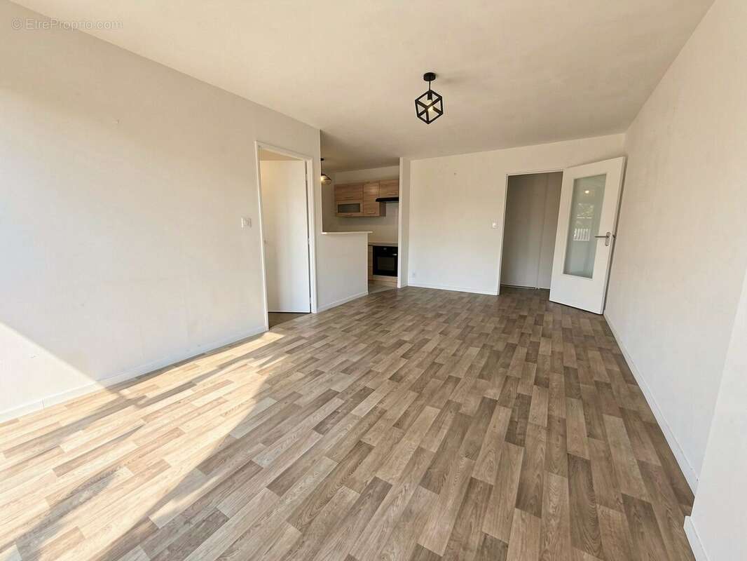 Appartement 56 m² à Chartres-De-Bretagne  - photo 4