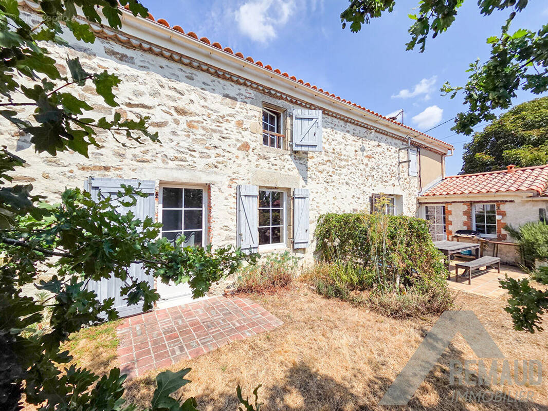 Maison à AIZENAY