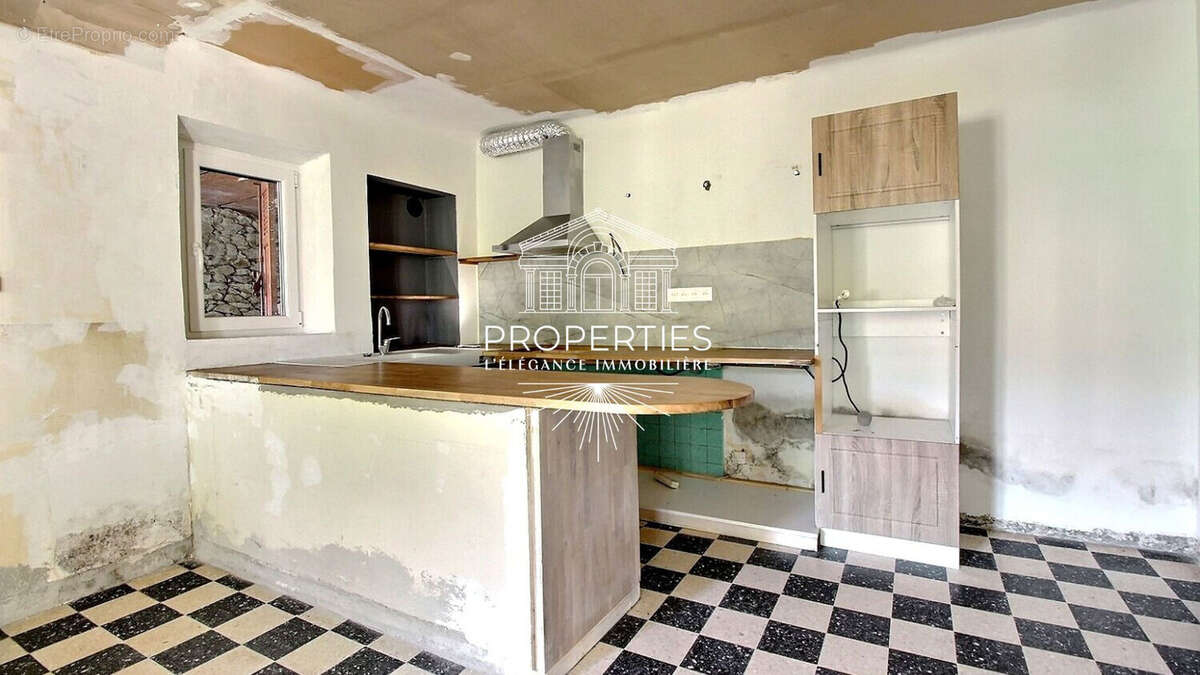 Appartement à BORMES-LES-MIMOSAS