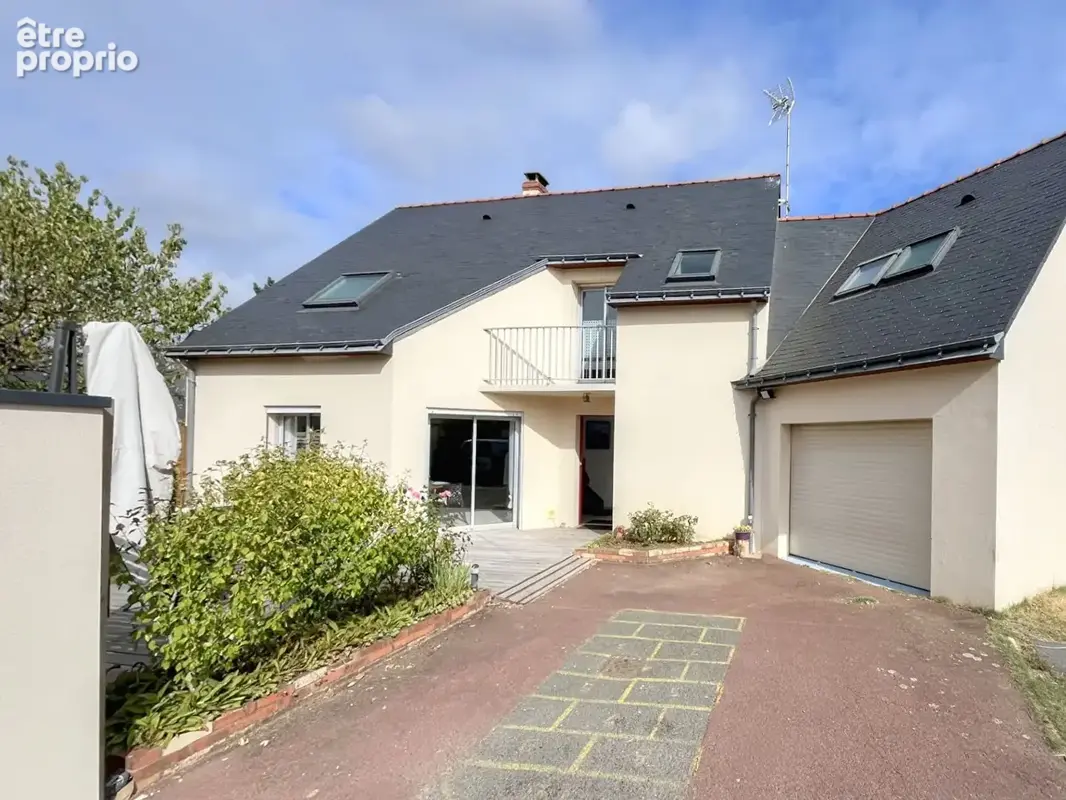 Maison à SAINT-BARTHELEMY-D'ANJOU