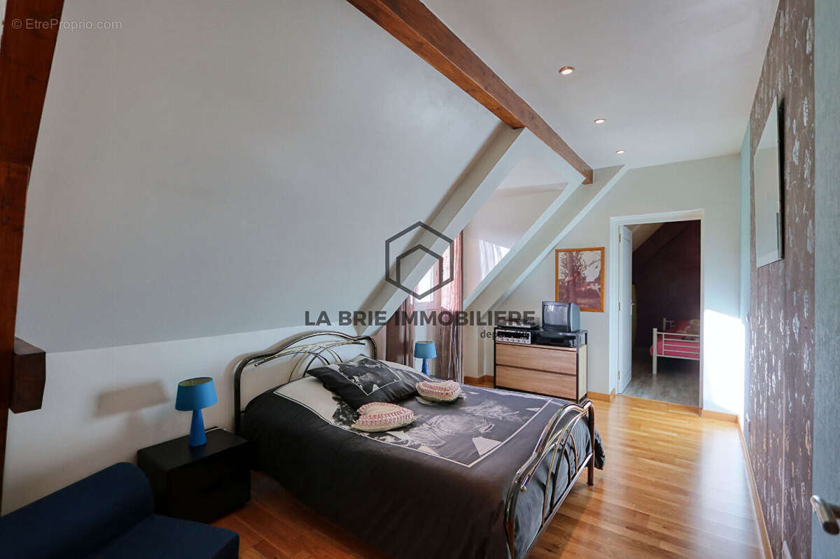 Maison à VILLECRESNES