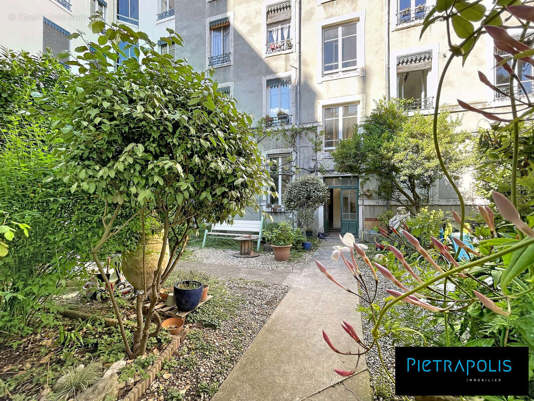 Appartement à LYON-7E
