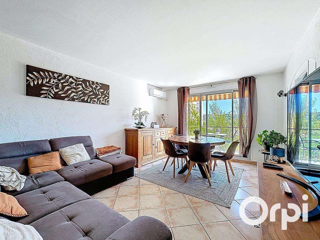 Appartement 4 pièces 82 m2 - stationnement - cave - lumineux - photo 4