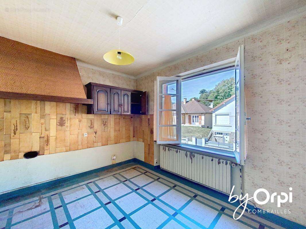 Maison à SAINT-ELOY-LES-MINES