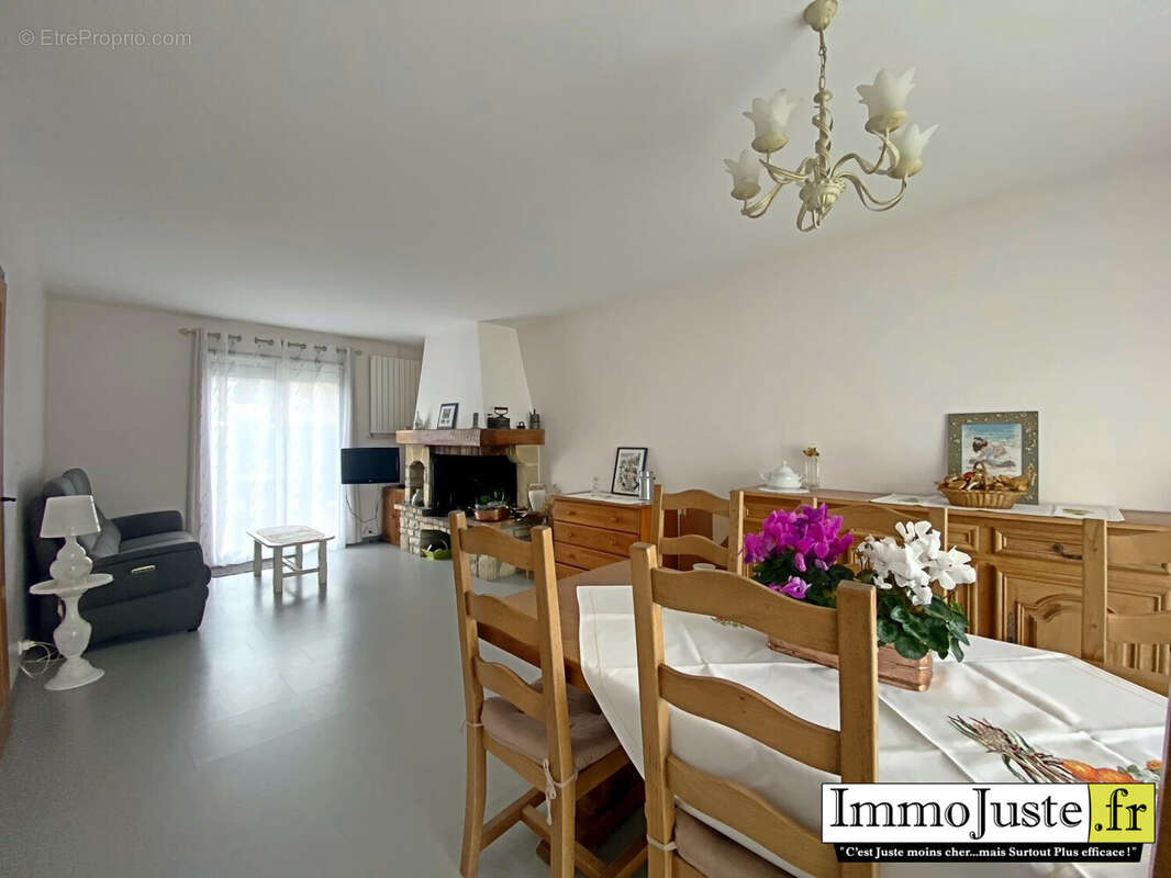 Maison à LES ESSARTS-LE-ROI