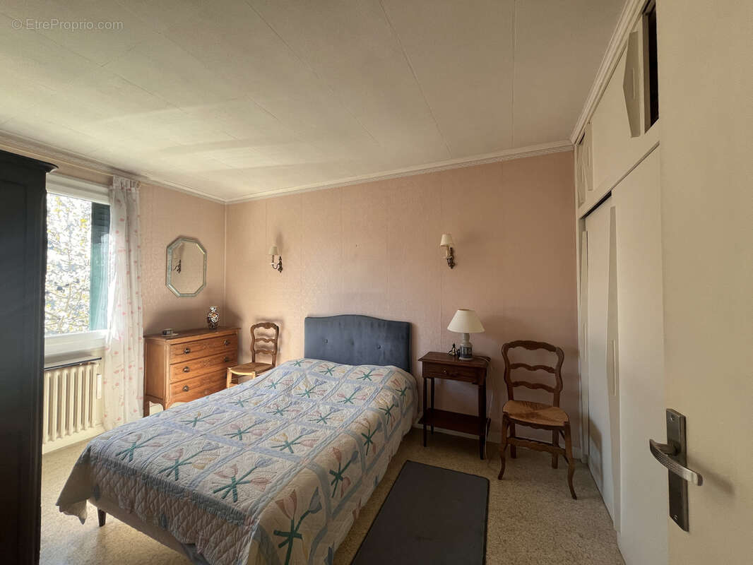 Maison à SAINT-JULIEN-LES-VILLAS